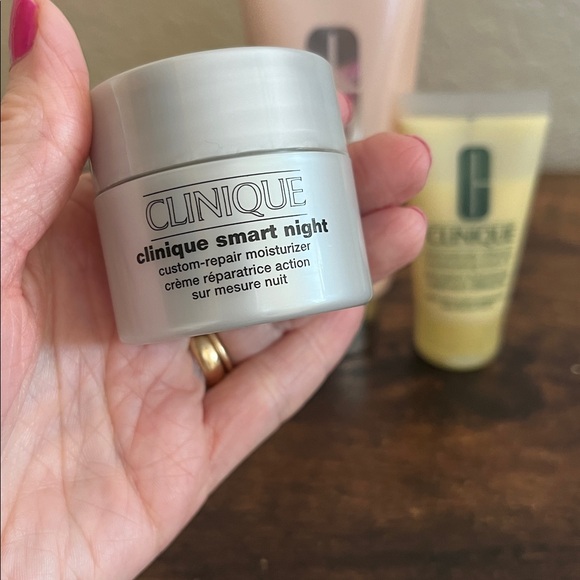 🆕 Clinique bundle - Picture 3 of 9